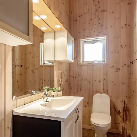 6 Person In Albaek-by Traum * Ålbæk