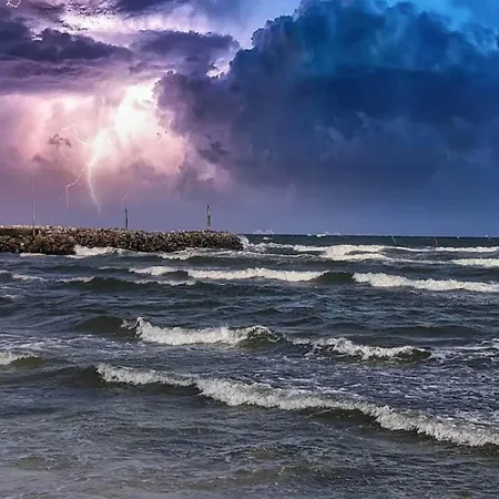 6 Person In Albaek-by Traum